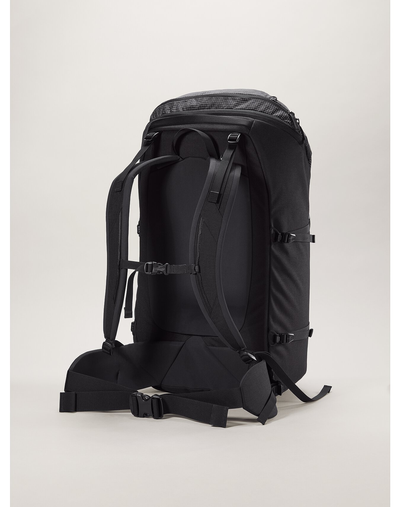 Arc'teryx Konseal 40 Backpack Black Rucksack im Camp4 kaufen